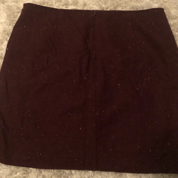 Banana Republic Mini Skirt - Picture 6 of 7